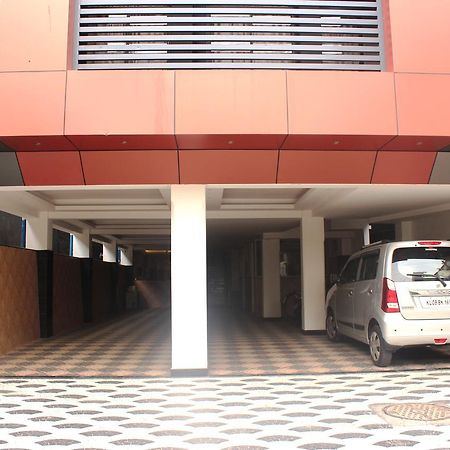 Hotel Sukhvas Thiruvananthapuram ภายนอก รูปภาพ