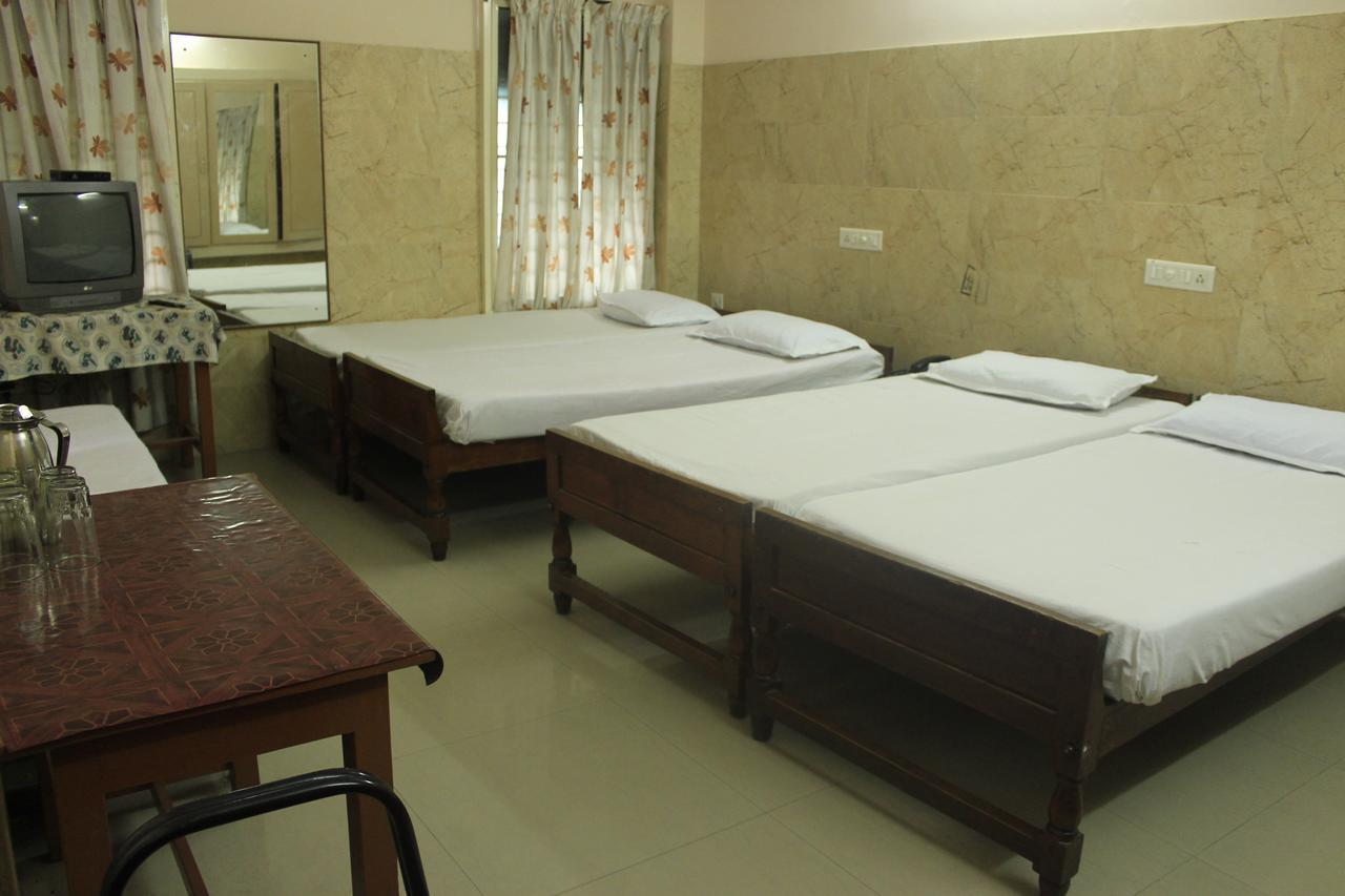 Hotel Sukhvas Thiruvananthapuram ภายนอก รูปภาพ