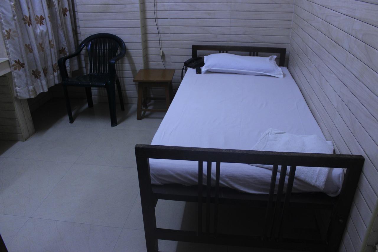 Hotel Sukhvas Thiruvananthapuram ภายนอก รูปภาพ